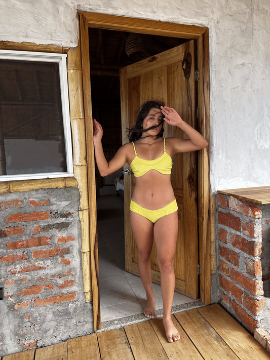 Bikini amarillo